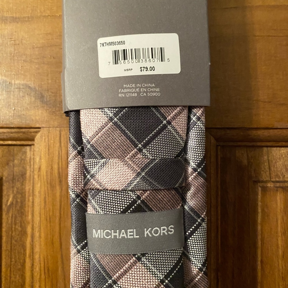 NWT Michael Kors Tie & Pocket Square - Picture 5 of 5